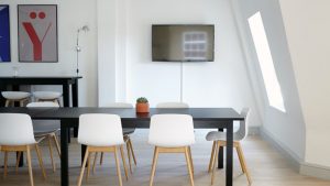 Montaż paneli w jodełkę